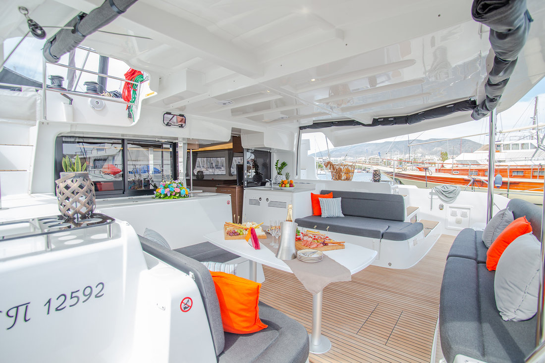 Lagoon 46 - 4 + 2 cab. — photo 18