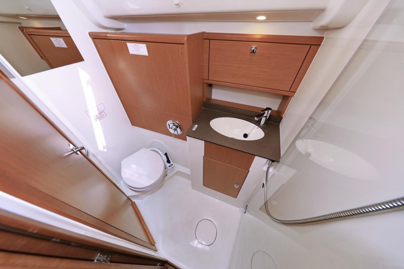 Bavaria Cruiser 51 — photo 17
