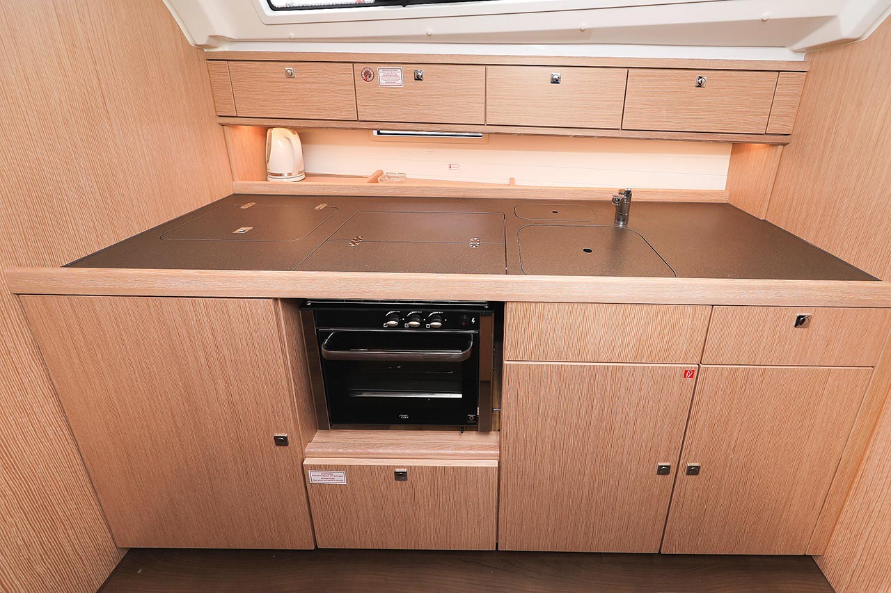 Bavaria Cruiser 41 - 3 cab. — photo 17