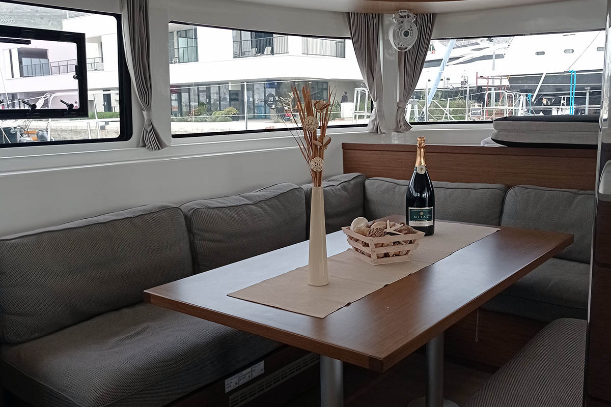 Lagoon 46 - 4 + 2 cab. — photo 17