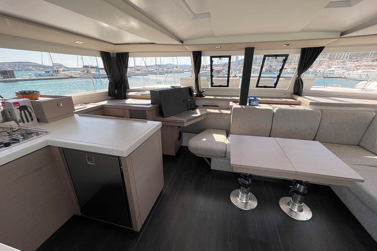 Fountaine Pajot Astrea 42 - 4 + 2 cab. — photo 31