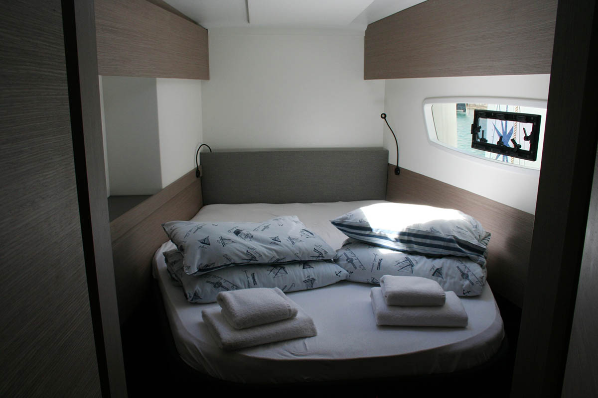 Fountaine Pajot Astrea 42 - 4 + 2 cab. — photo 35