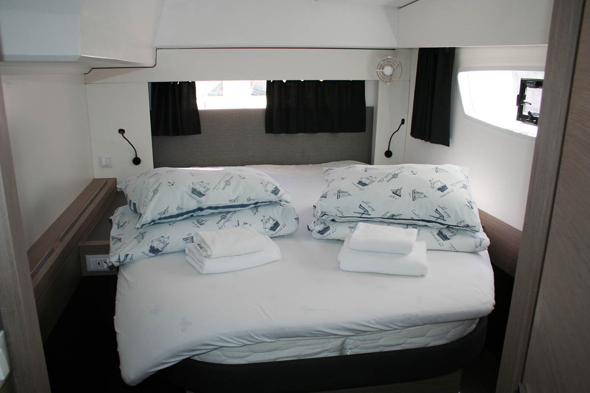 Fountaine Pajot Astrea 42 - 4 + 2 cab. — photo 37