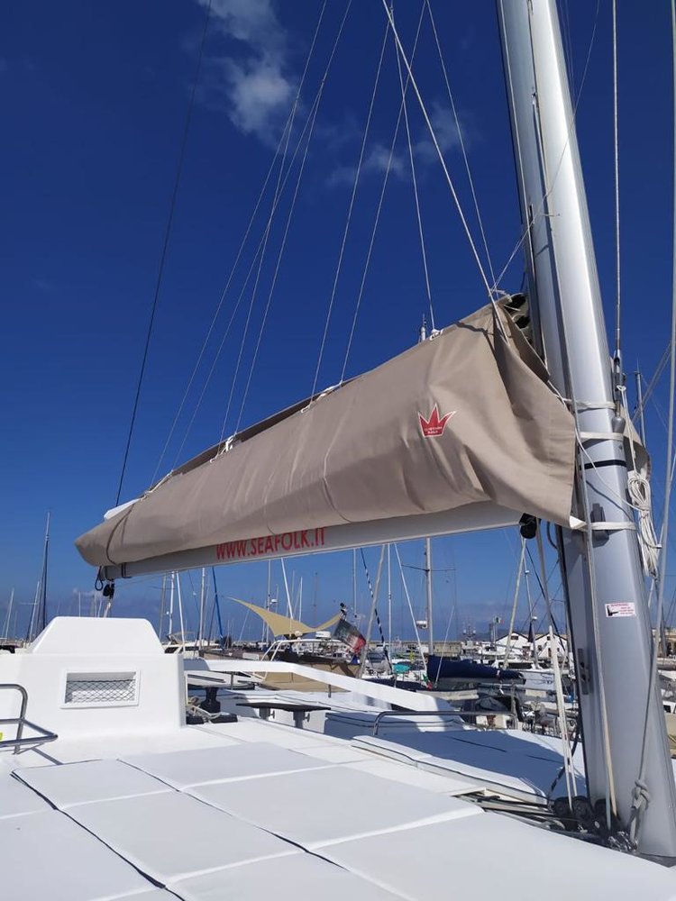 Dufour 48 Catamaran - 5 + 1 cab. — photo 5
