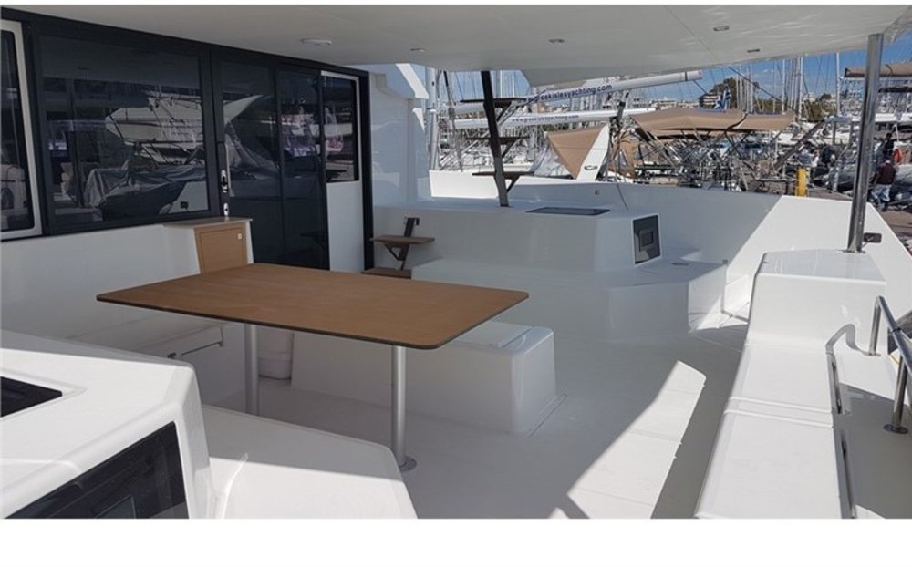 Dufour 48 Catamaran - 5 + 1 cab. — photo 8