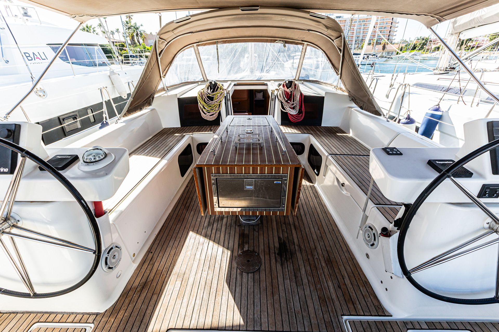 Dufour 520 GL — photo 9