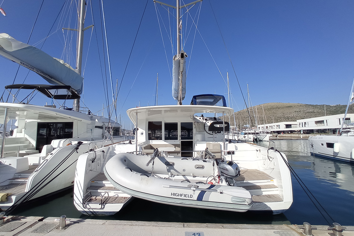 Lagoon 40 - 4 + 2 cab — photo 4