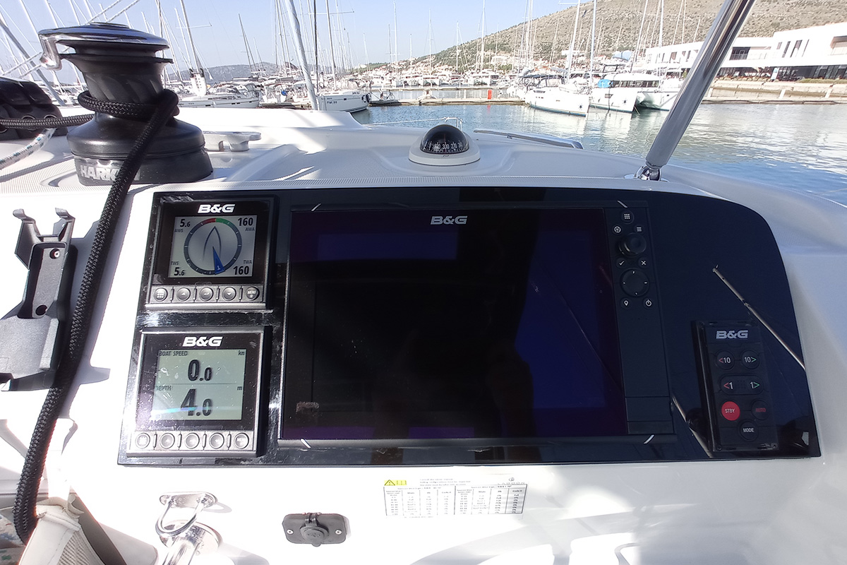 Lagoon 40 - 4 + 2 cab — photo 12