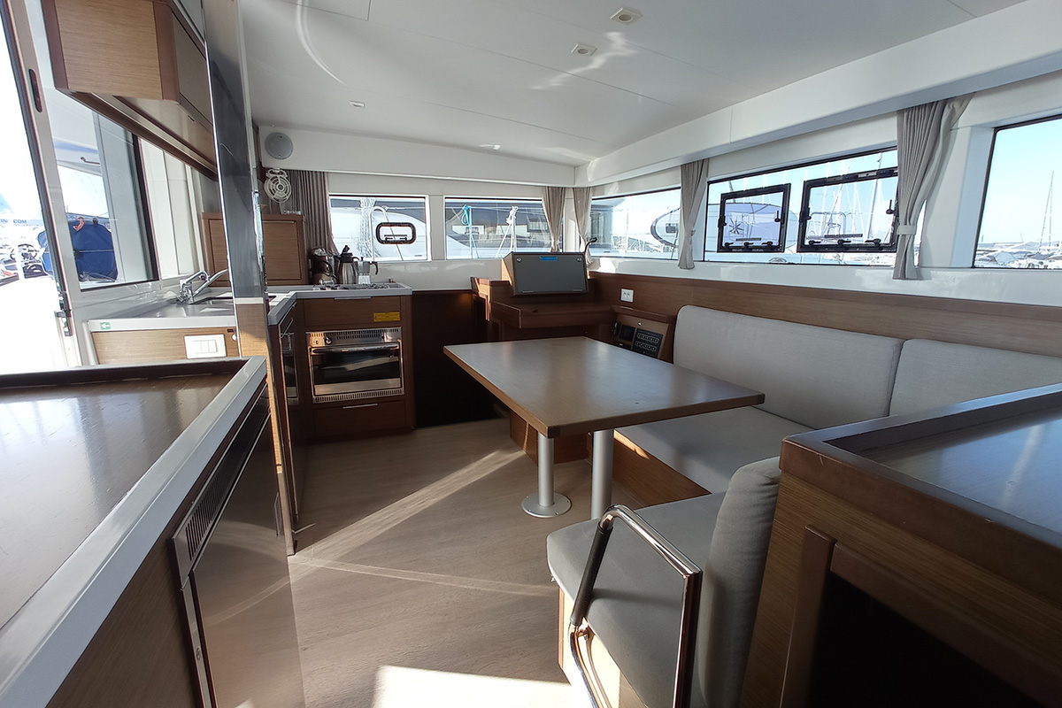 Lagoon 40 - 4 + 2 cab — photo 18