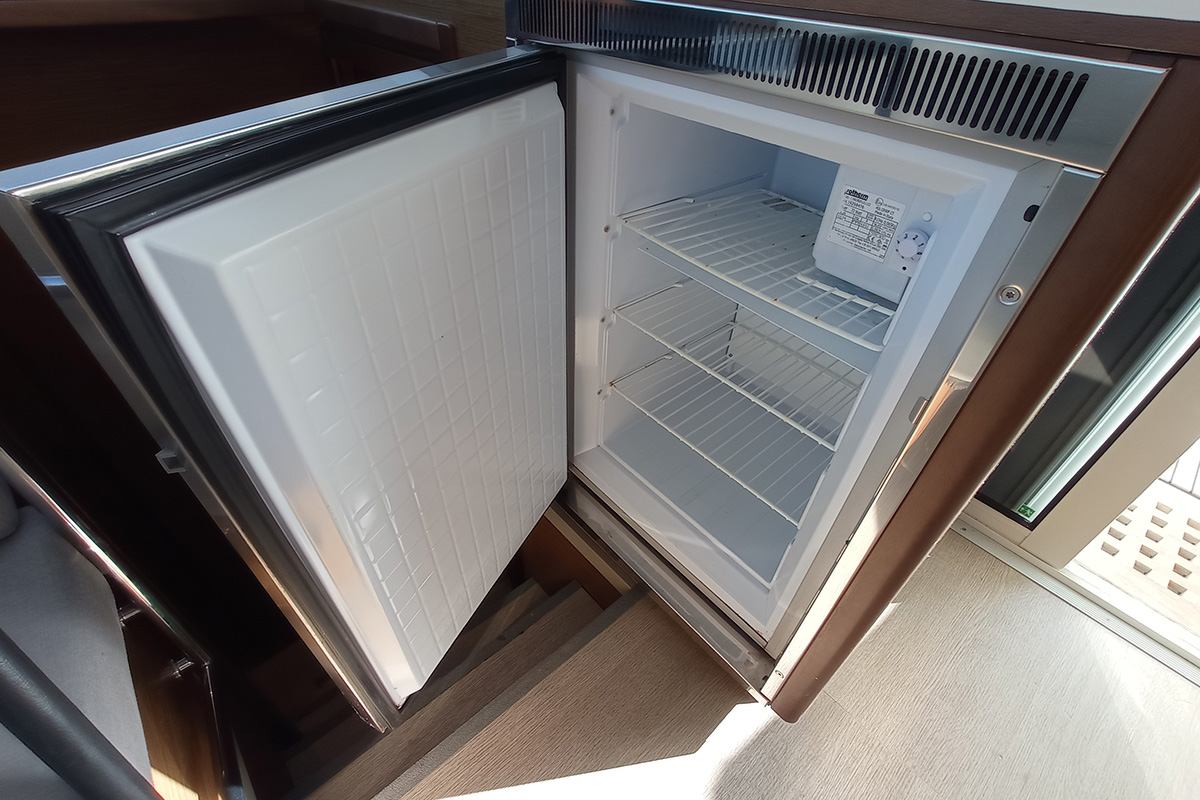 Lagoon 40 - 4 + 2 cab — photo 22