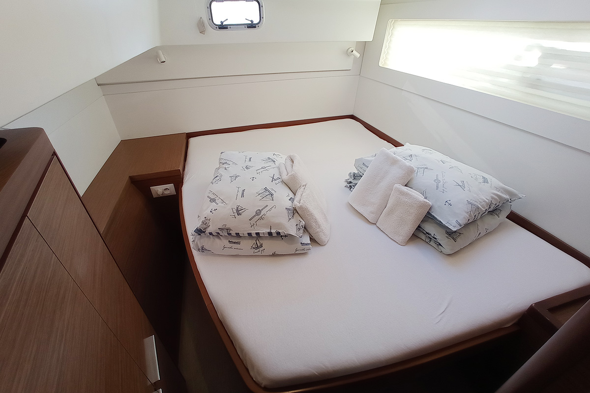 Lagoon 40 - 4 + 2 cab — photo 26
