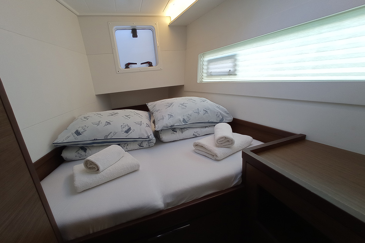 Lagoon 40 - 4 + 2 cab — photo 27