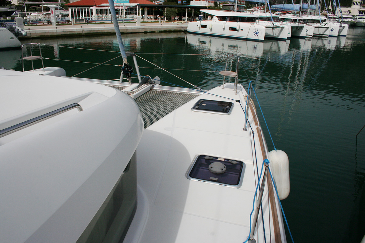 Lagoon 40 - 4 + 2 cab — photo 9