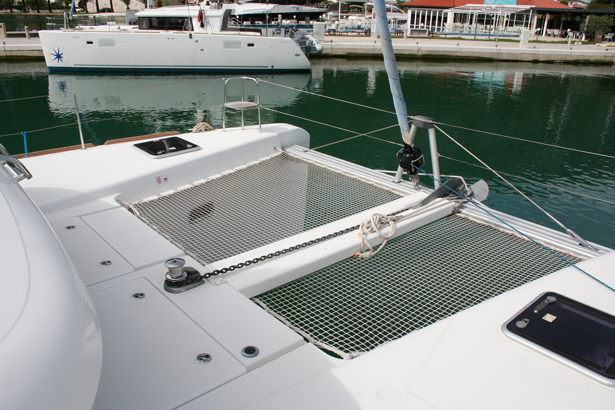 Lagoon 40 - 4 + 2 cab — photo 10