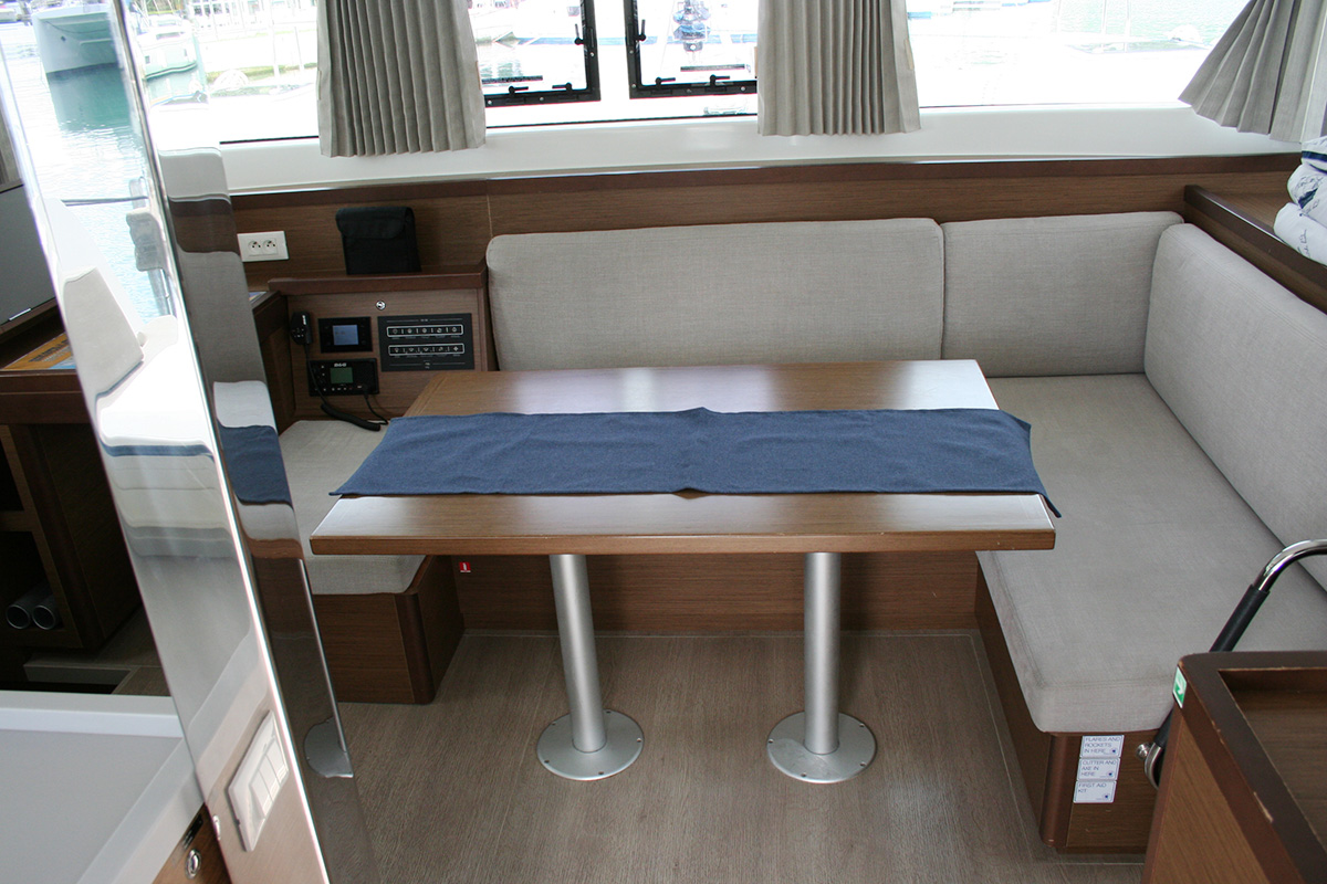 Lagoon 40 - 4 + 2 cab — photo 13