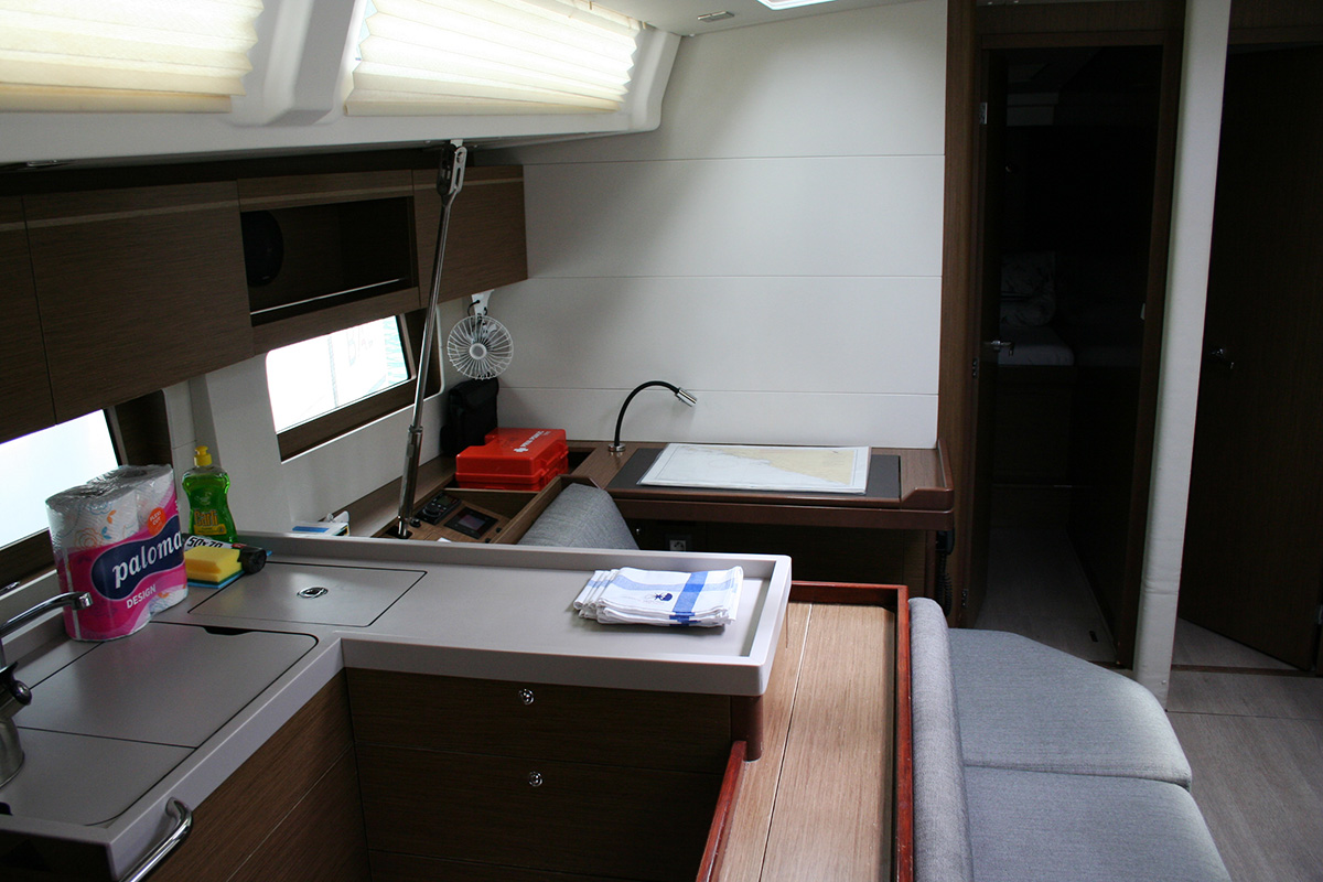 Oceanis 51.1 - 5 + 1 cab. — photo 9