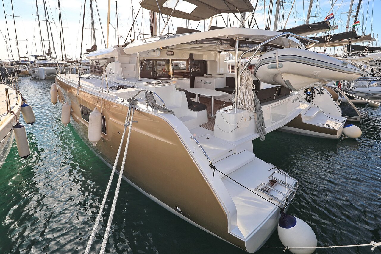 Lagoon 46 - 4 + 2 cab. — photo 3