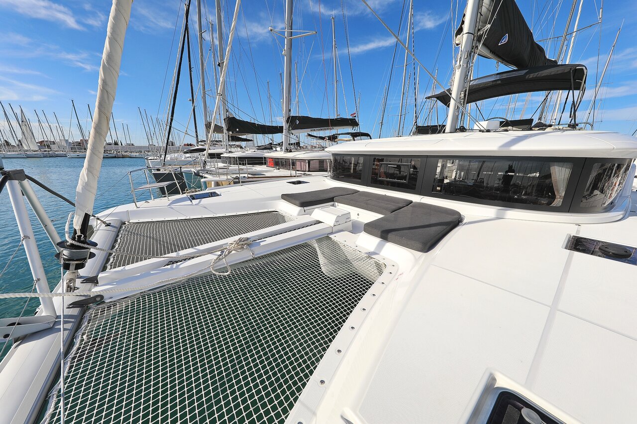 Lagoon 46 - 4 + 2 cab. — photo 7
