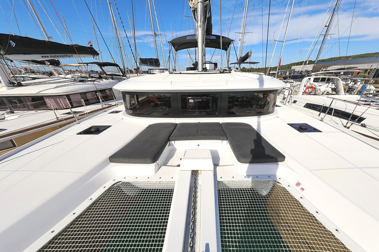Lagoon 46 - 4 + 2 cab. — photo 8