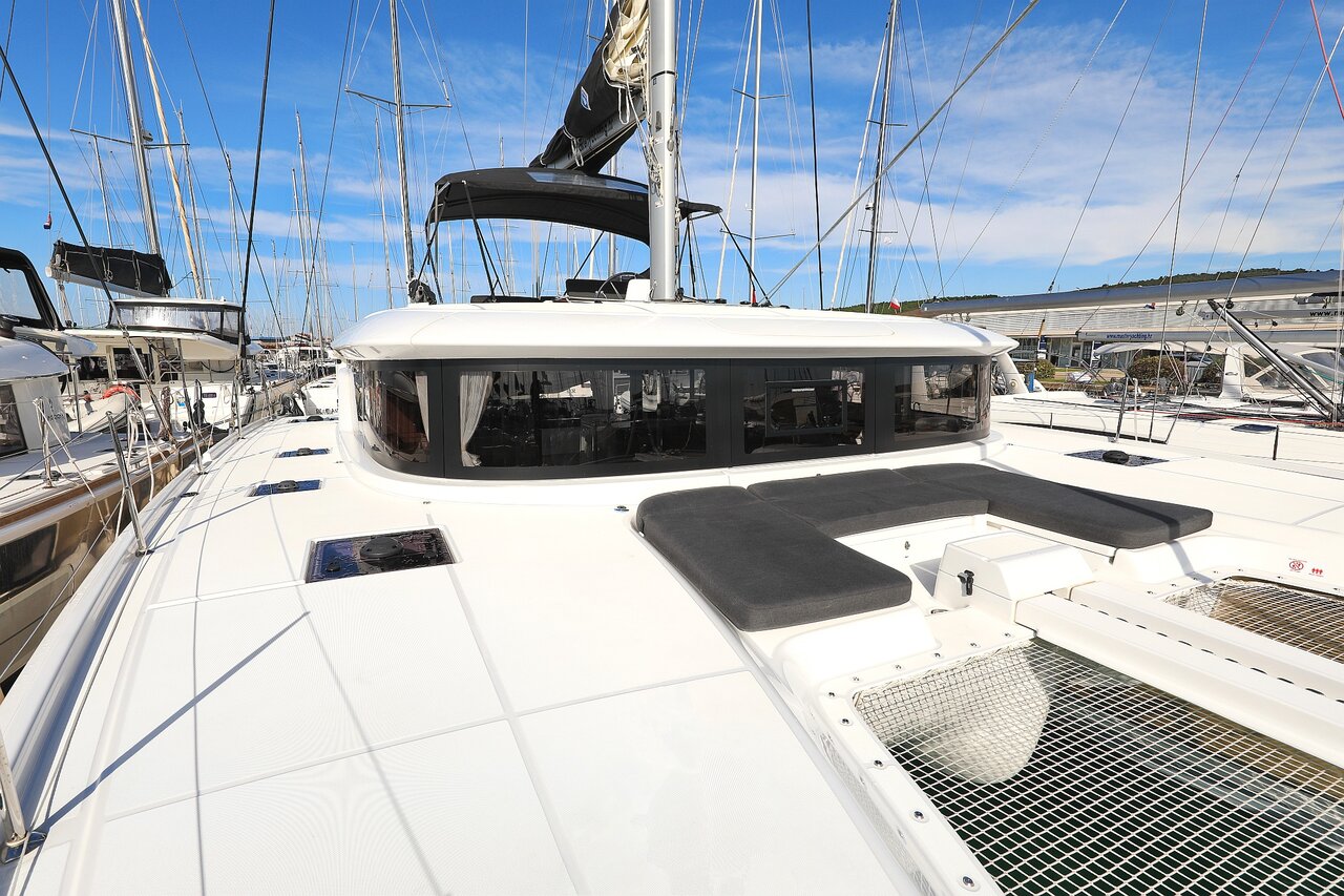 Lagoon 46 - 4 + 2 cab. — photo 9