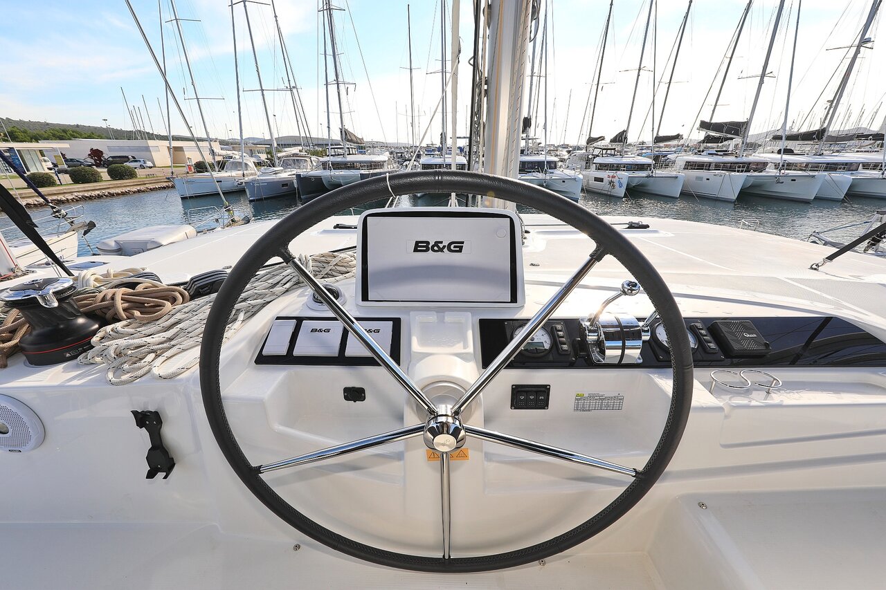 Lagoon 46 - 4 + 2 cab. — photo 11