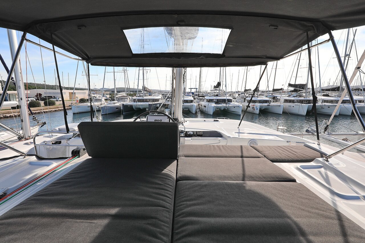 Lagoon 46 - 4 + 2 cab. — photo 14