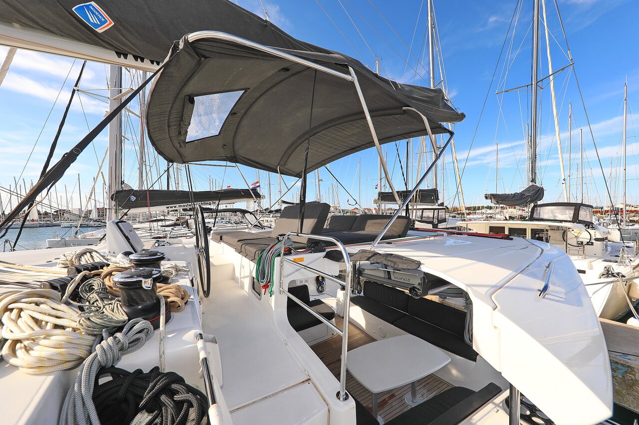 Lagoon 46 - 4 + 2 cab. — photo 15