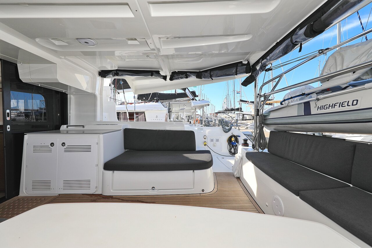 Lagoon 46 - 4 + 2 cab. — photo 17
