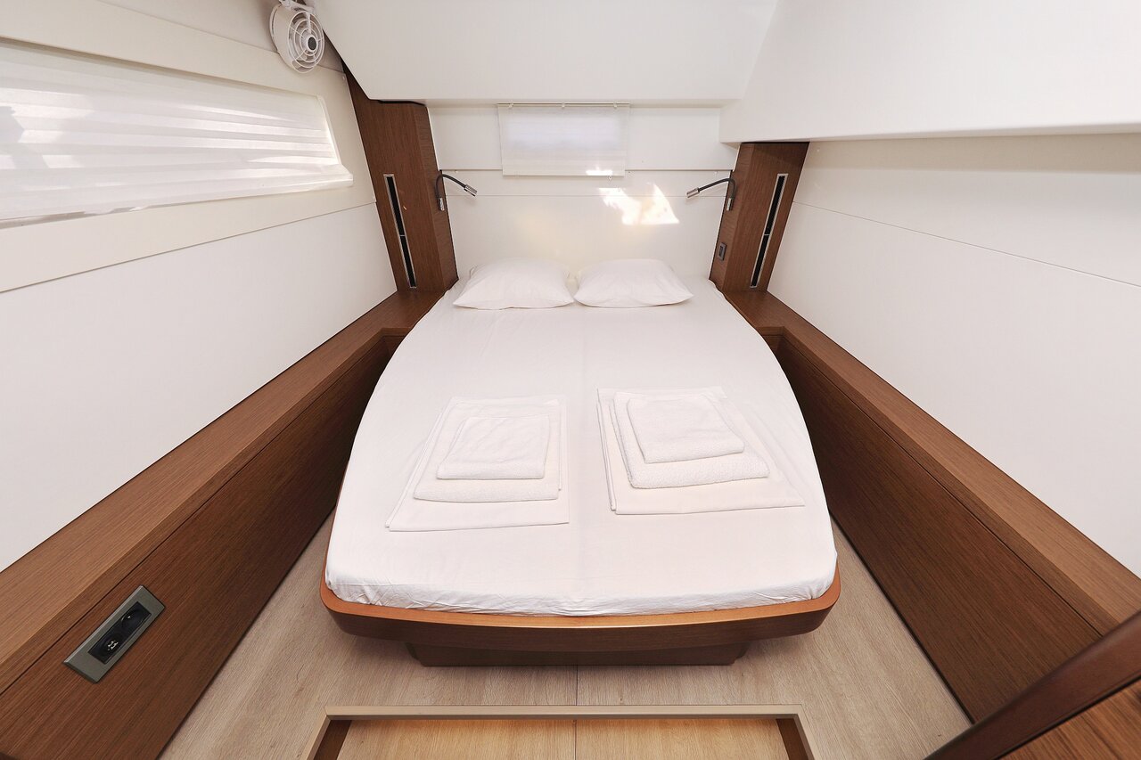 Lagoon 46 - 4 + 2 cab. — photo 27