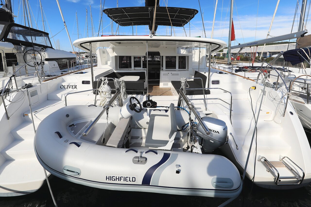 Lagoon 450 F - 4 + 2 cab. — photo 1