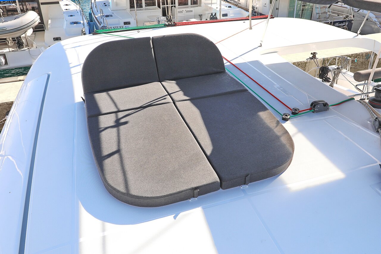 Lagoon 42 - 4 + 2 cab. — photo 10