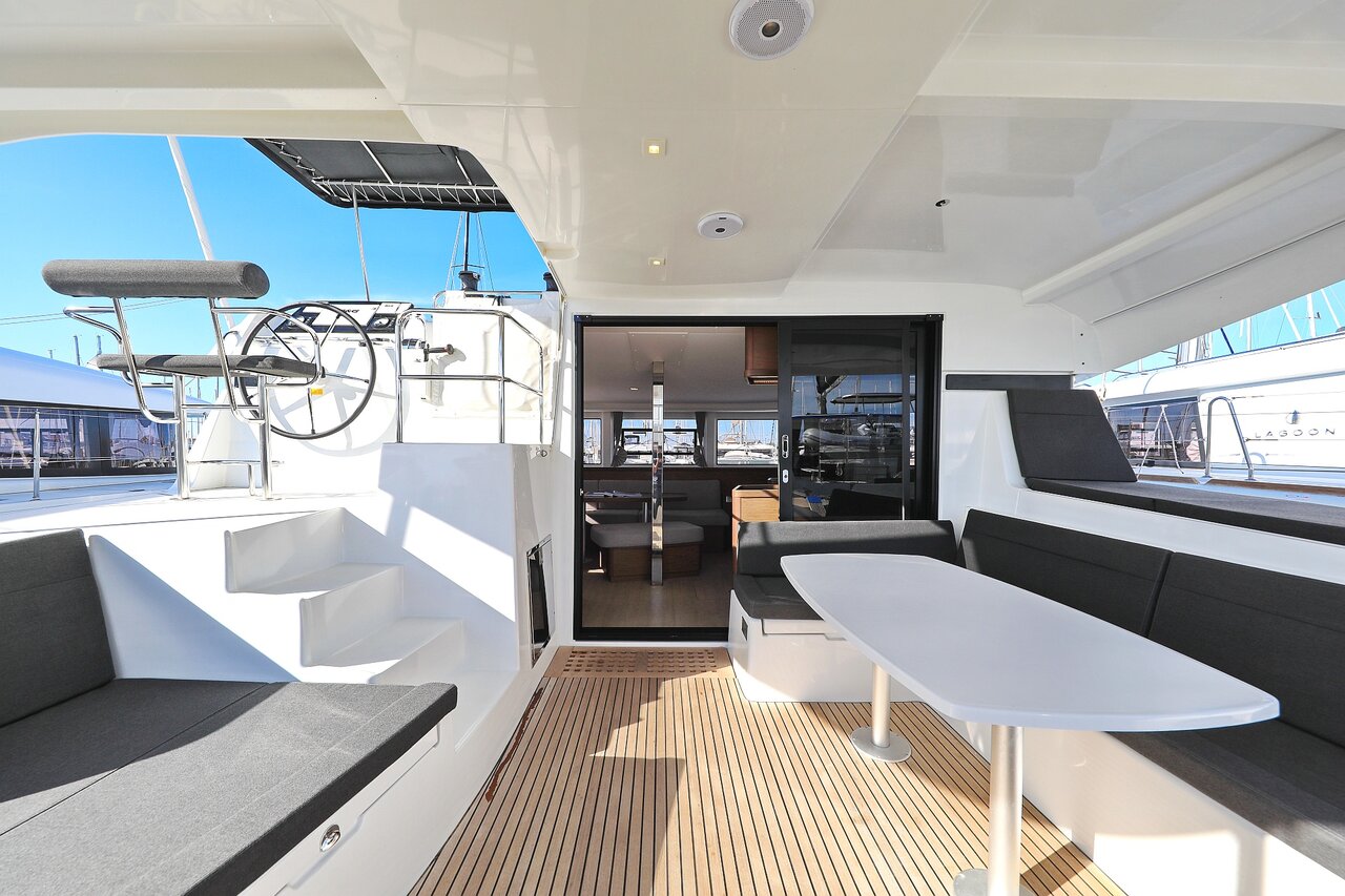 Lagoon 42 - 4 + 2 cab. — photo 13