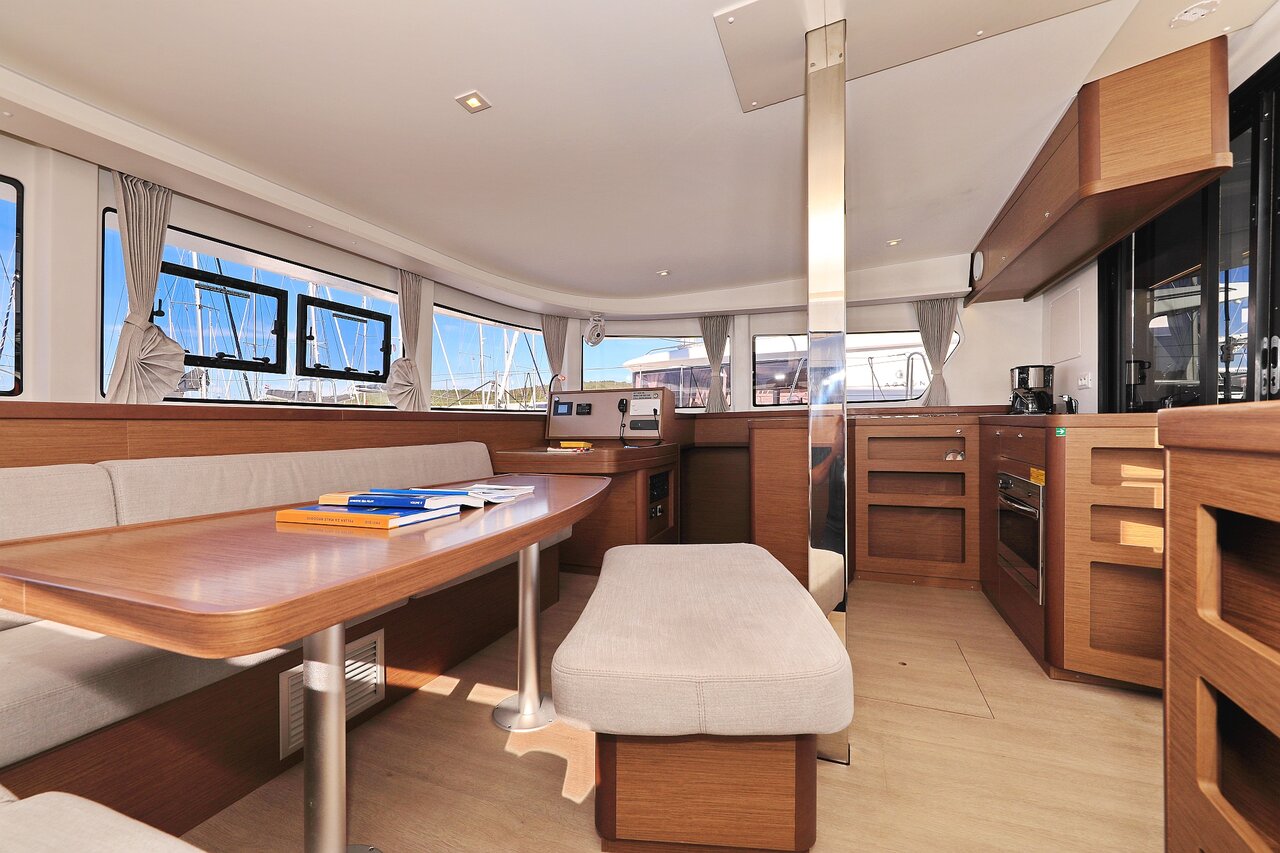 Lagoon 42 - 4 + 2 cab. — photo 16