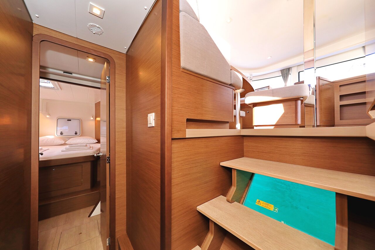 Lagoon 42 - 4 + 2 cab. — photo 20