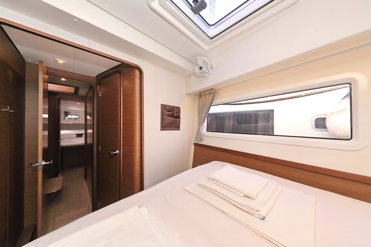 Lagoon 42 - 4 + 2 cab. — photo 25