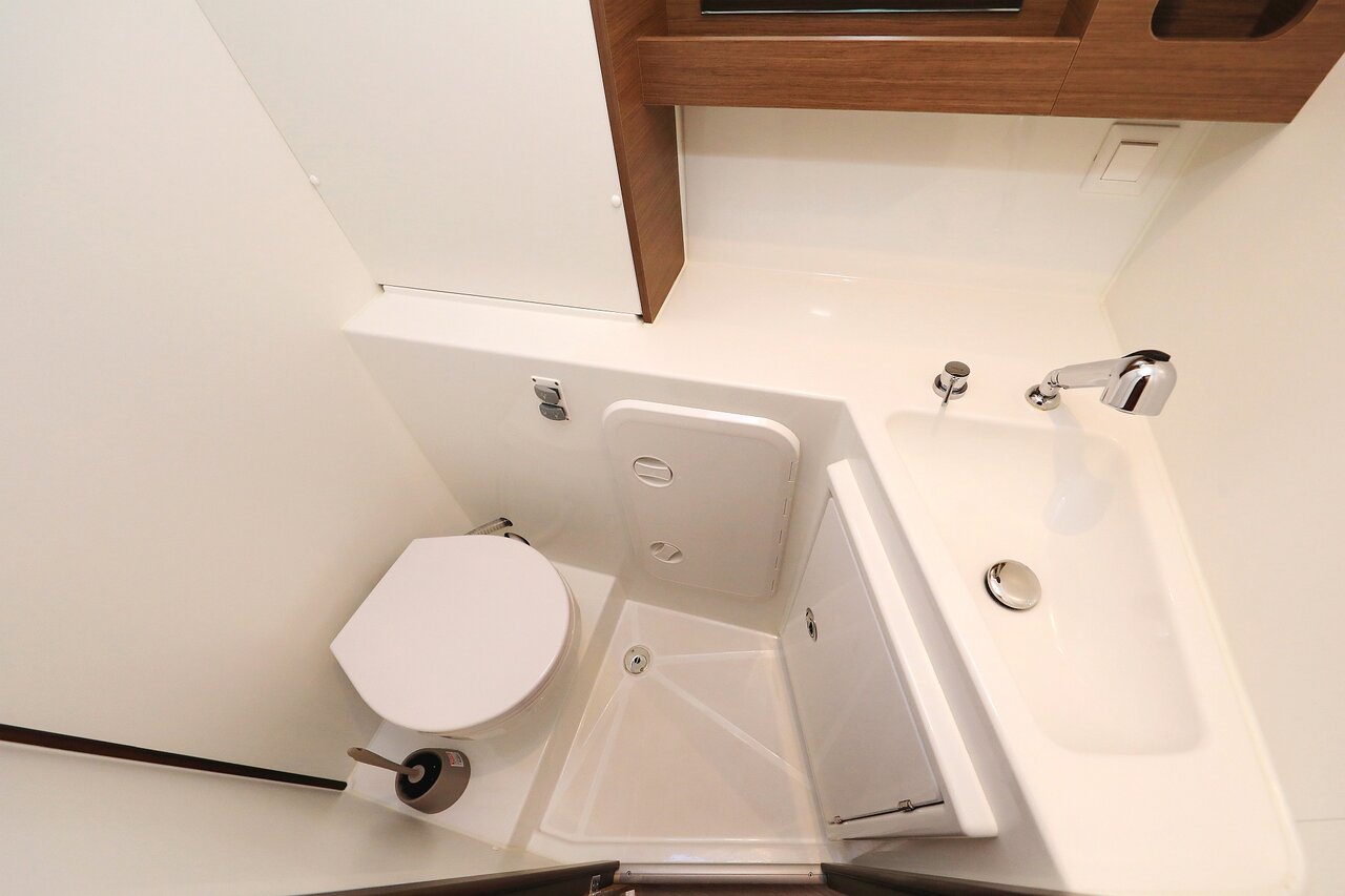 Lagoon 42 - 4 + 2 cab. — photo 26