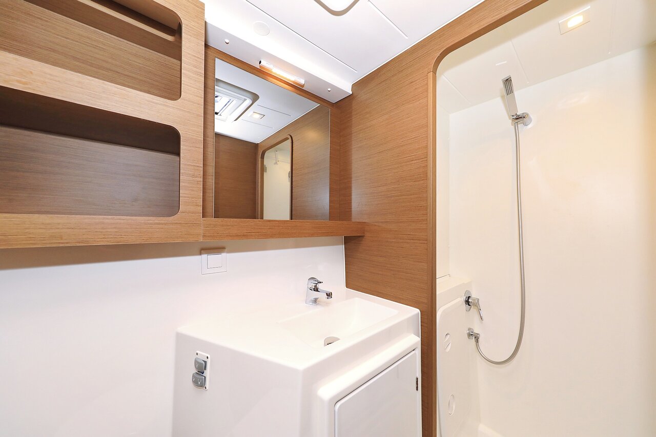 Lagoon 42 - 4 + 2 cab. — photo 27