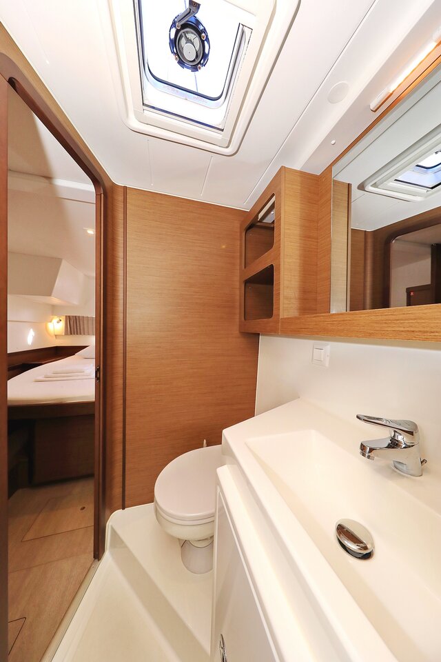 Lagoon 42 - 4 + 2 cab. — photo 28