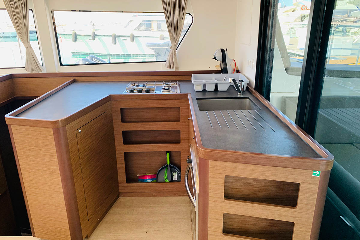 Lagoon 42 - 4 + 2 cab. — photo 12