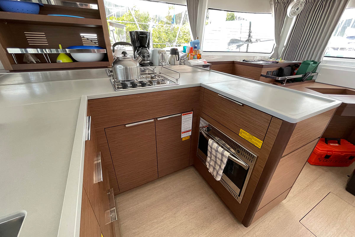 Lagoon 46 - 4 + 2 cab. — photo 19