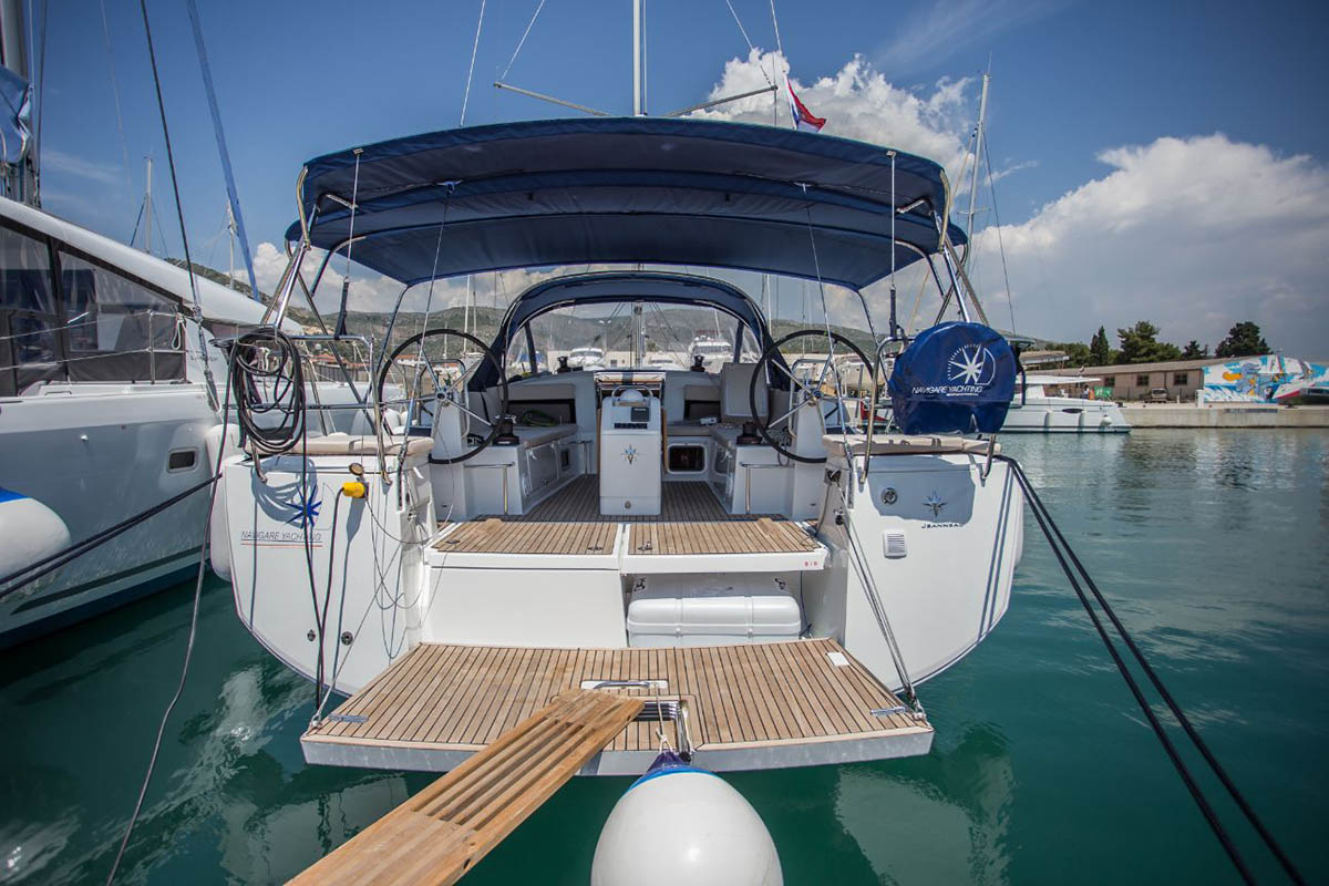 Sun Odyssey 440 - 4 cab. — photo 1