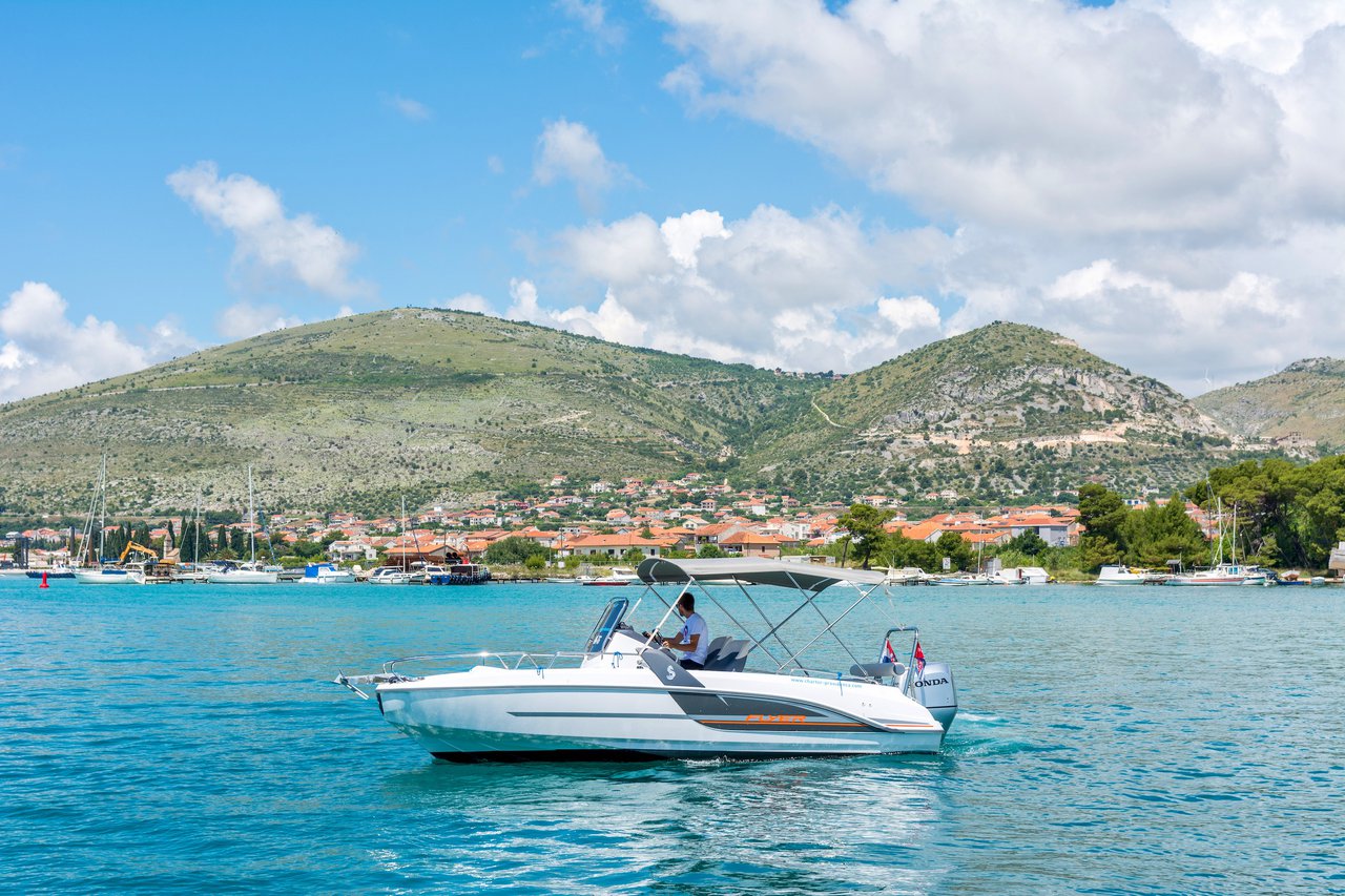 Beneteau Flyer 6.6 SpaceDeck — photo 11