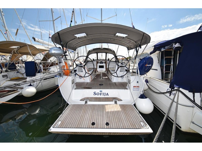 Bavaria Cruiser 37 - 3 cab. — photo 1