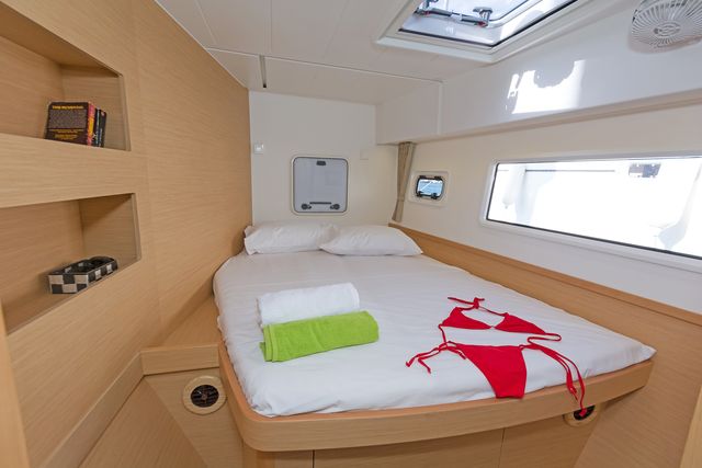 Lagoon 42 - 4 + 2 cab. — photo 14
