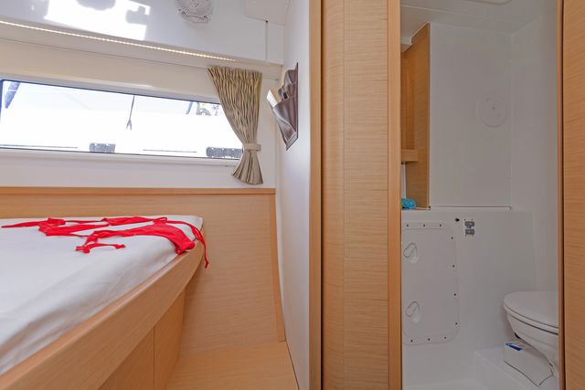 Lagoon 42 - 4 + 2 cab. — photo 16