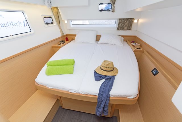 Lagoon 42 - 4 + 2 cab. — photo 17