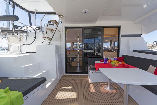 Lagoon 42 - 4 + 2 cab. — photo 21