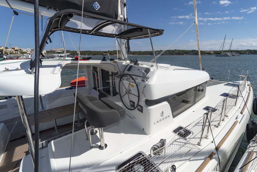 Lagoon 40 - 4 + 2 cab — photo 7