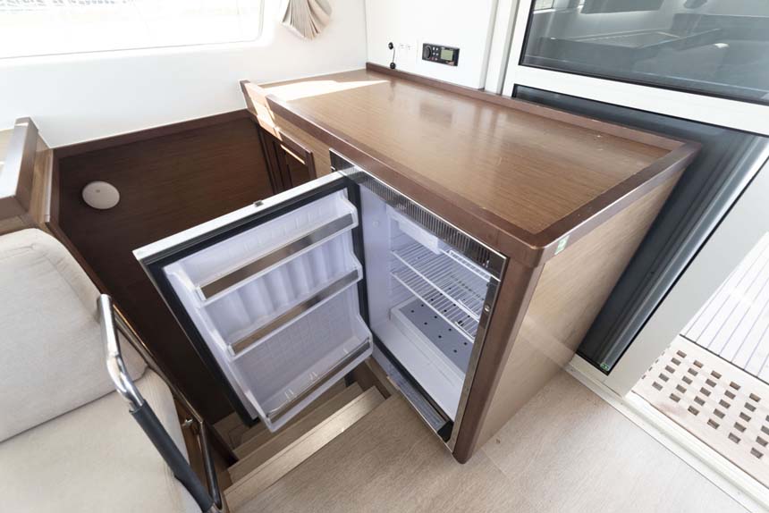 Lagoon 40 - 4 + 2 cab — photo 12