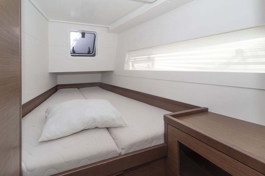 Lagoon 40 - 4 + 2 cab — photo 19